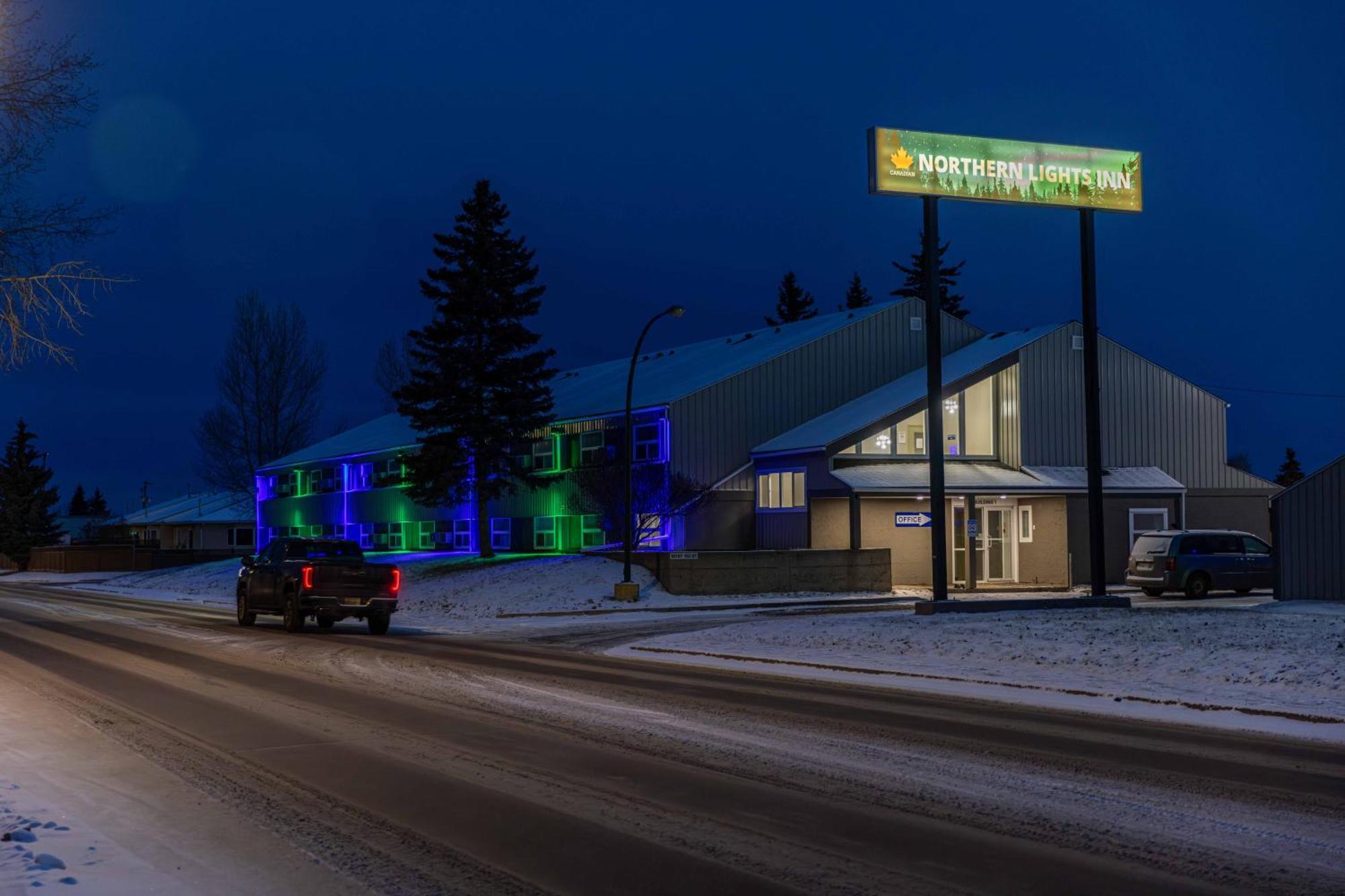 Northern Lights Inn Fort St. John Eksteriør billede